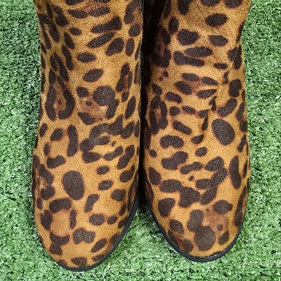 SIMPLY SOUTHERN | 147258 LEOPARD HEELED ANKLE CHELSEA BOOTIES - Picture 9 of 16